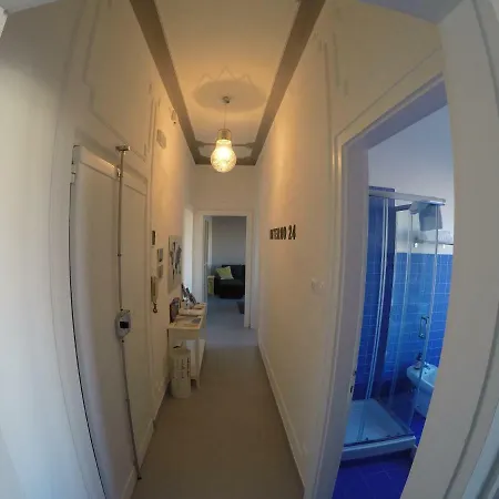 Interno24 アパート ラ・スペツィア